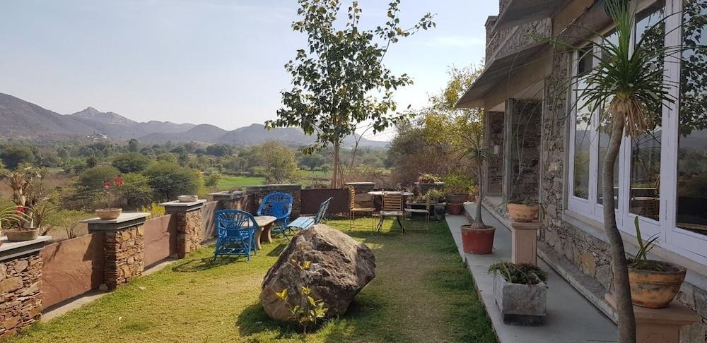 Hotel Devra Udaipur Esterno foto