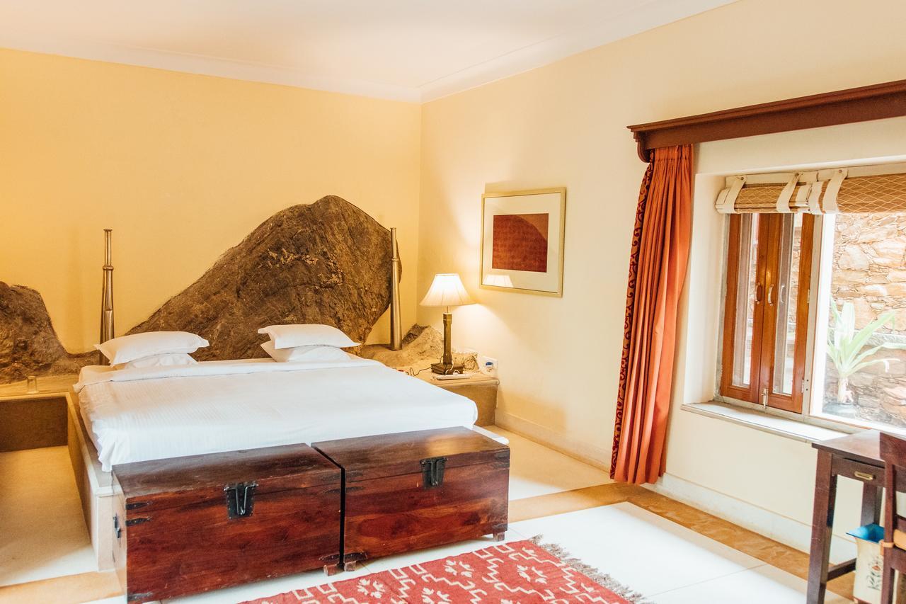 Hotel Devra Udaipur Esterno foto