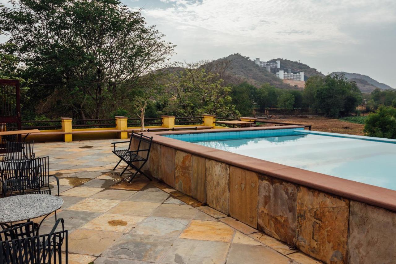 Hotel Devra Udaipur Esterno foto