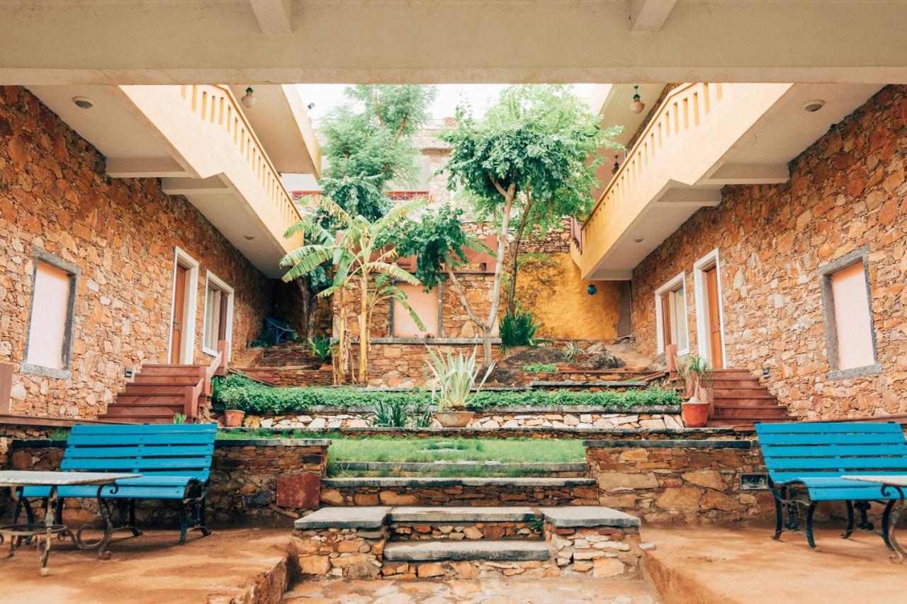 Hotel Devra Udaipur Esterno foto