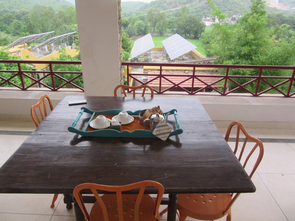 Hotel Devra Udaipur Esterno foto