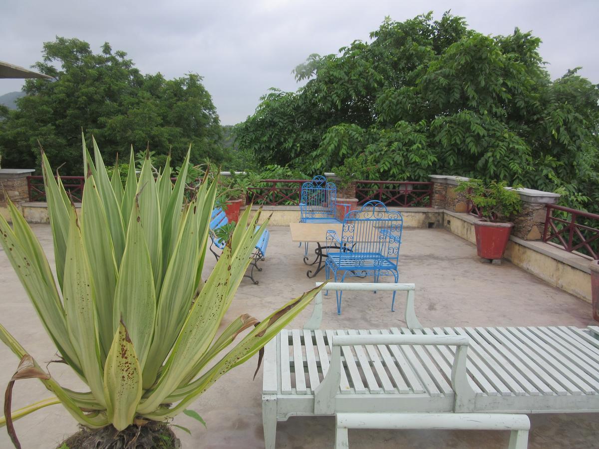 Hotel Devra Udaipur Esterno foto
