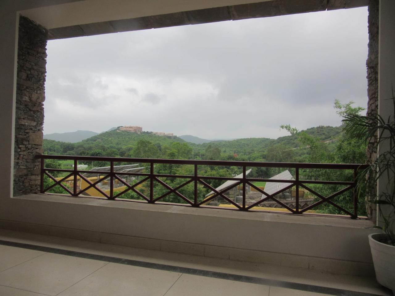 Hotel Devra Udaipur Esterno foto