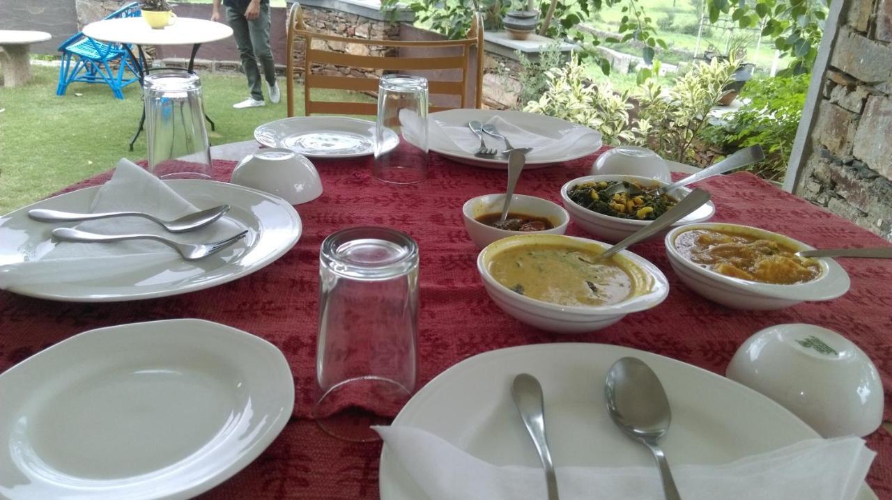Hotel Devra Udaipur Esterno foto