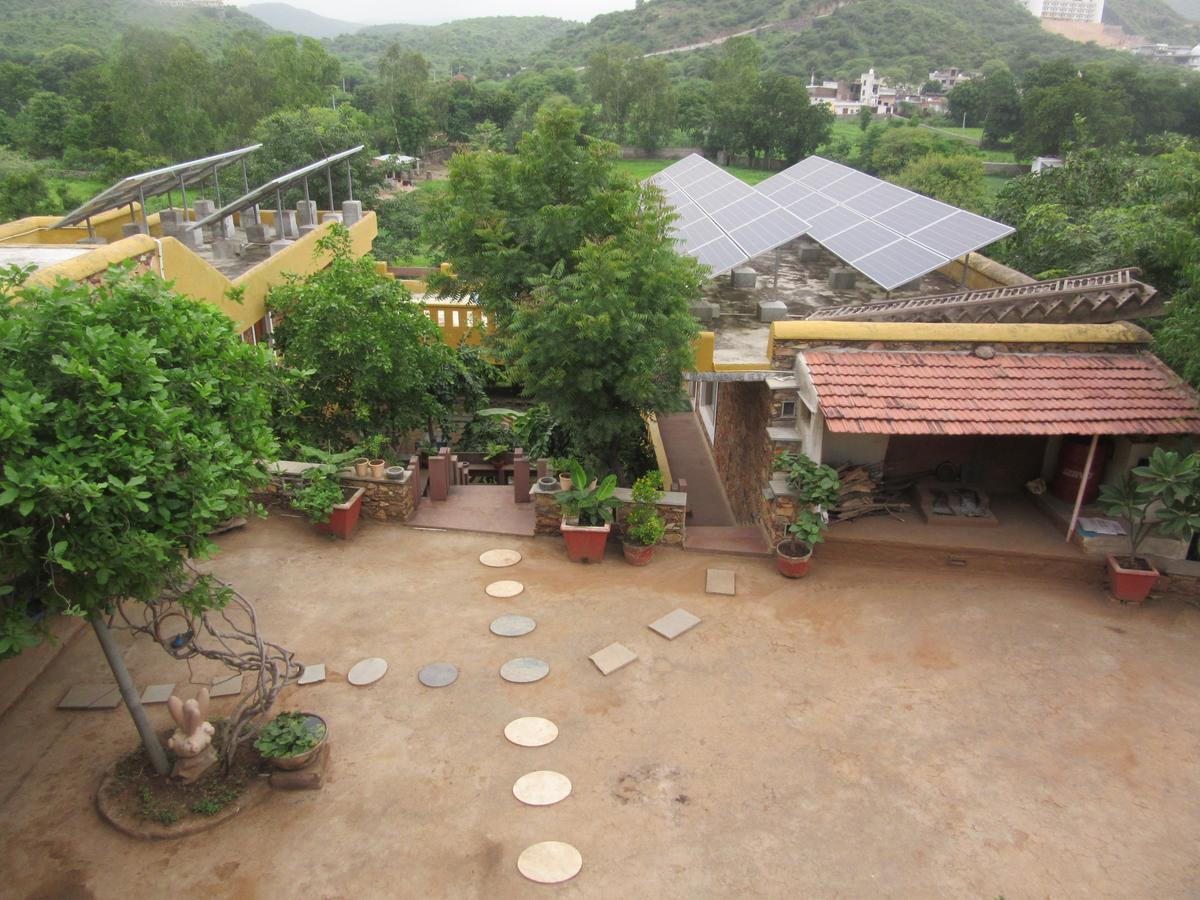 Hotel Devra Udaipur Esterno foto